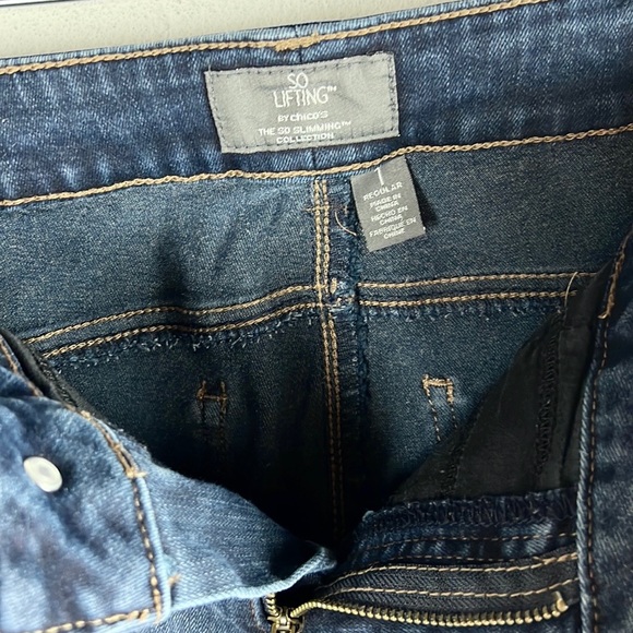 SO LIFTING by CHICO’S |👖Dark Navy Blue Faded Midrise Straight Leg Denim Jeans - Picture 6 of 8